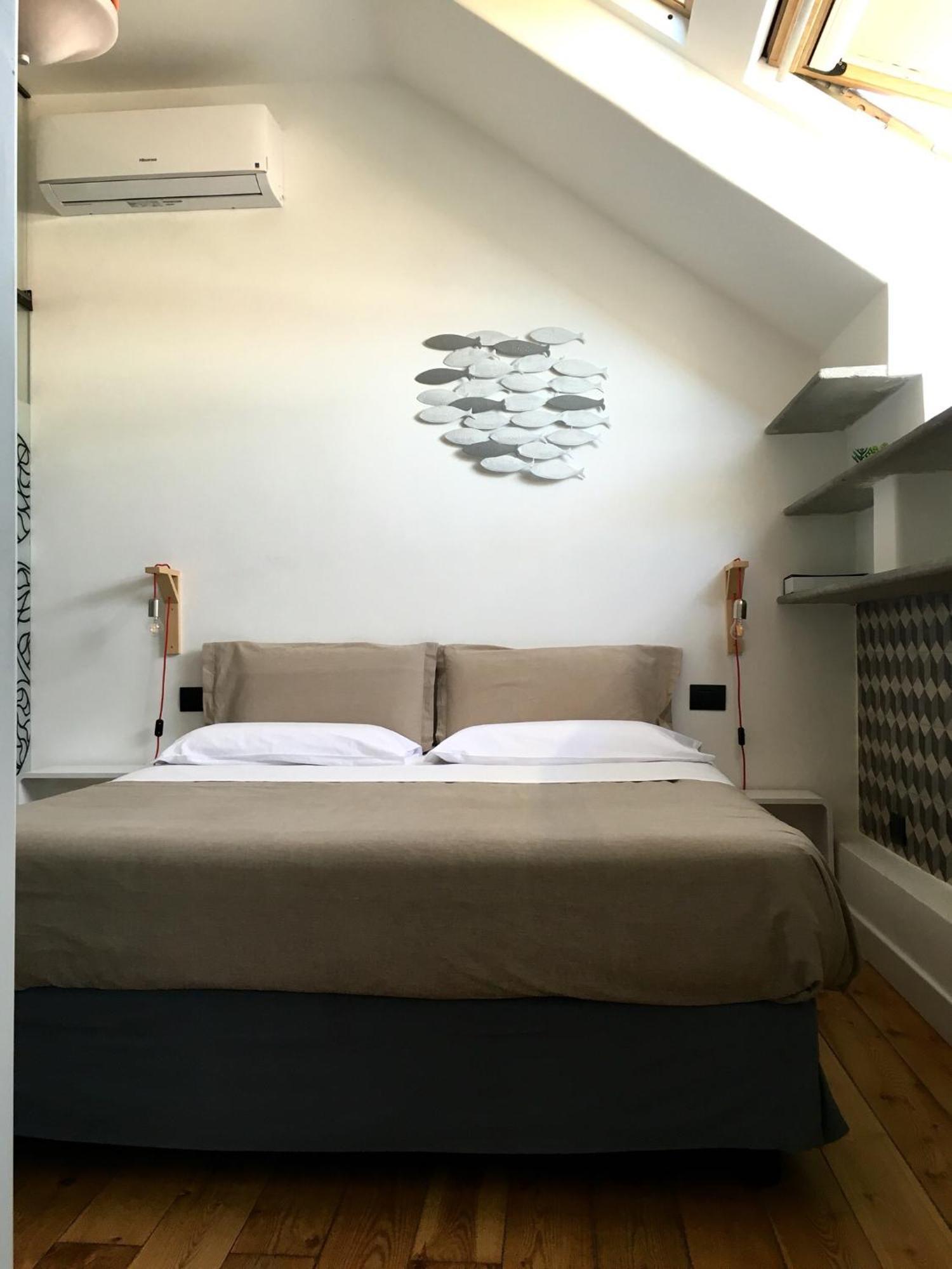 Mansarda Bellini Apartman Nápoly Szoba fotó